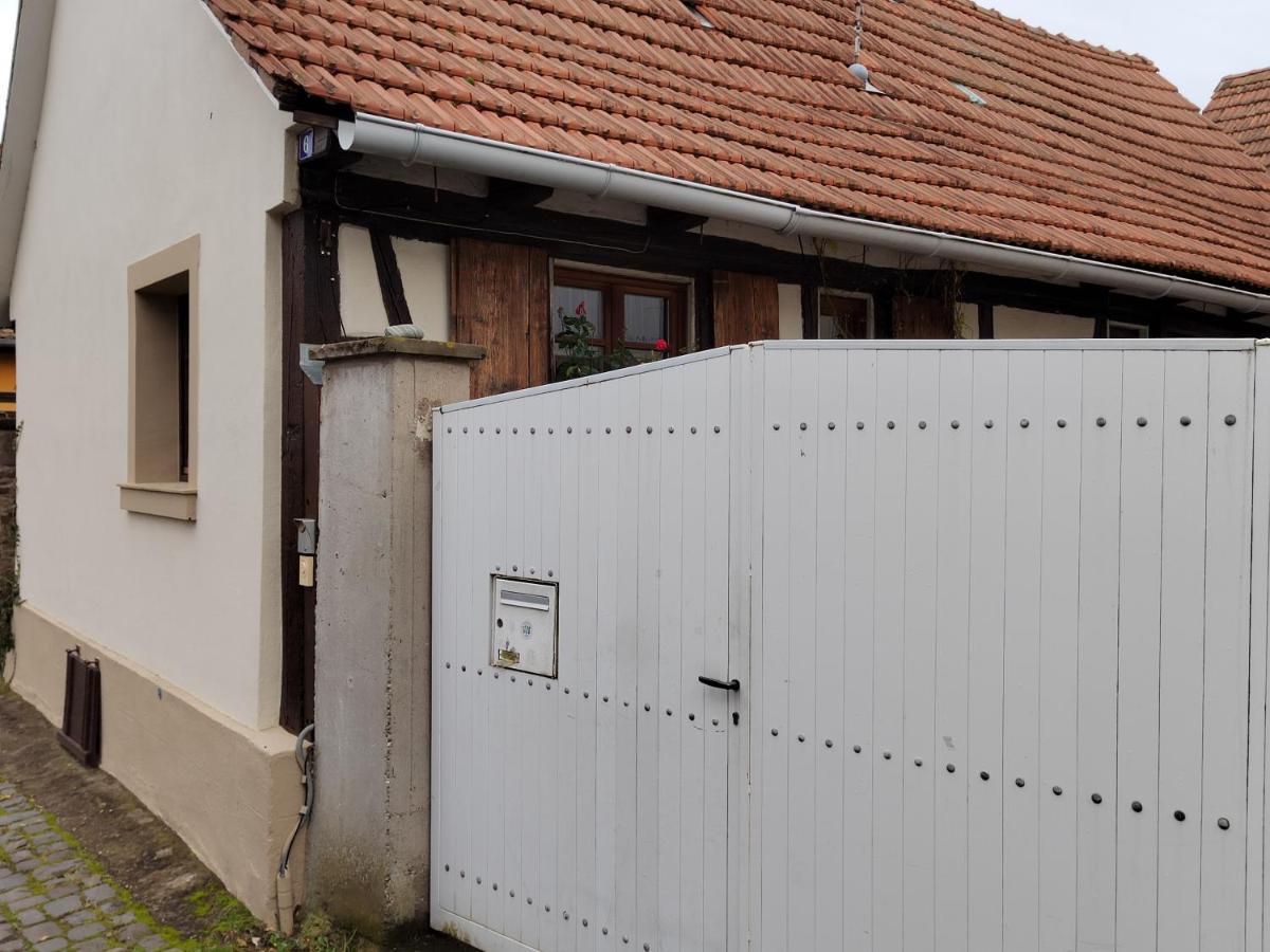 Petite Maison Alsacienne Entzheim Exterior photo